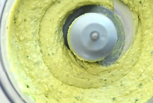 avocado and chickpea hummus